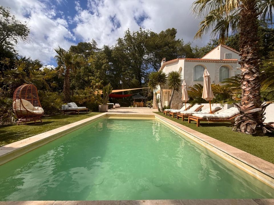 Luxury Riviera Villa* short walk to beach & center Villa in Cagnes-sur-Mer