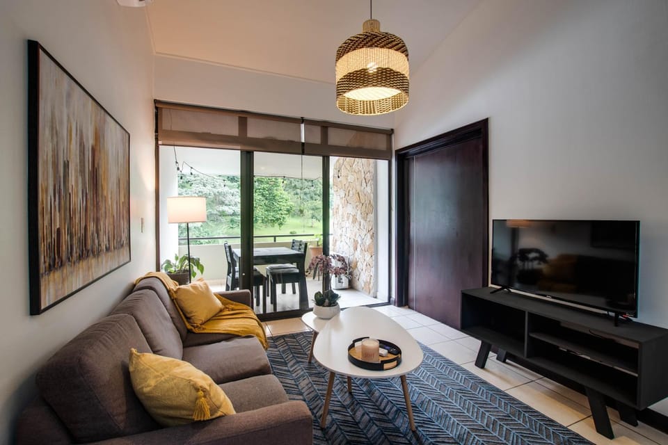 CR MARIPOSA RENTALS Mountain view near pool Apartment in San José Province