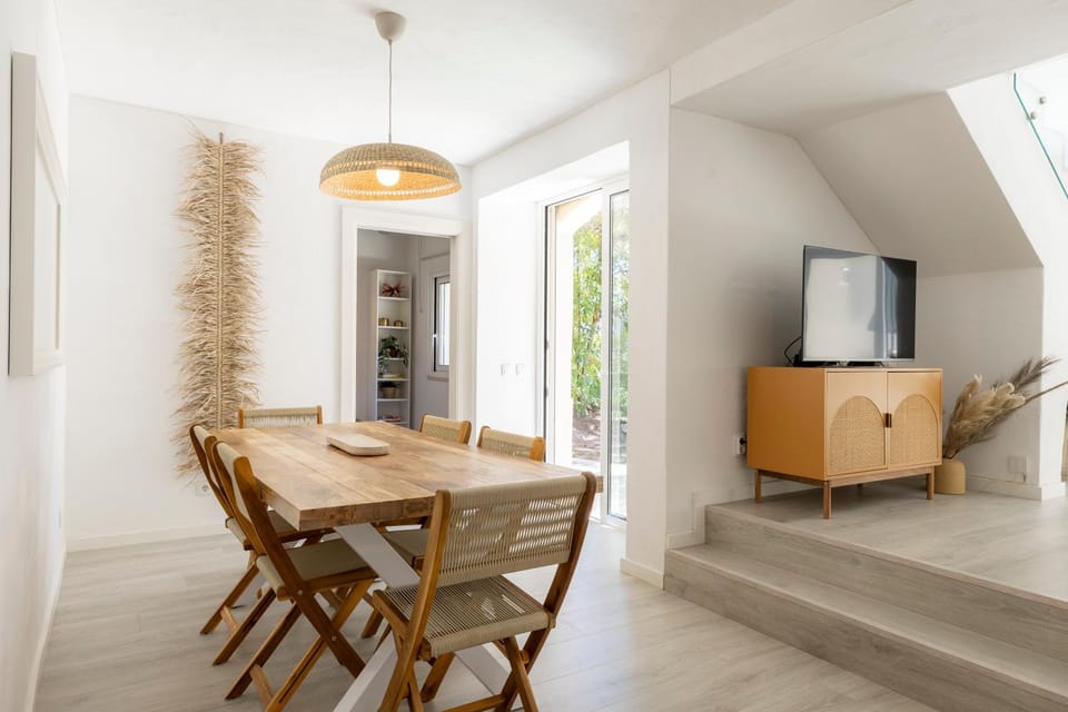 TV and multimedia, Dining area