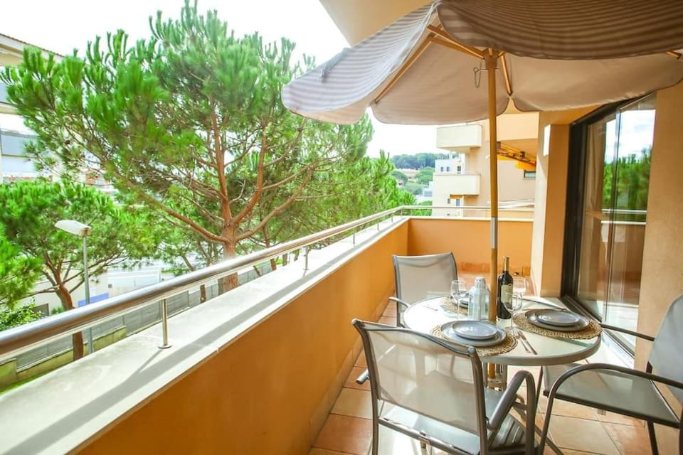 AL47 Spacious apartment near Fenals beach Apartment in Lloret de Mar