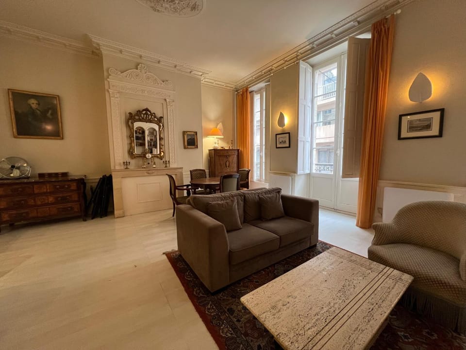 Communal lounge/ TV room, Living room
