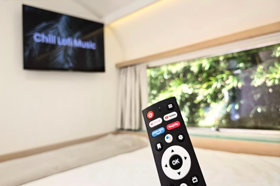 Bed, TV and multimedia, Bedroom, Garden view, internet, internet