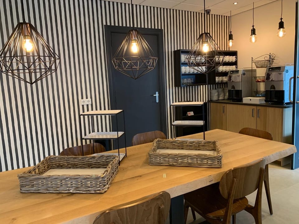 Breakfast, Buffet breakfast