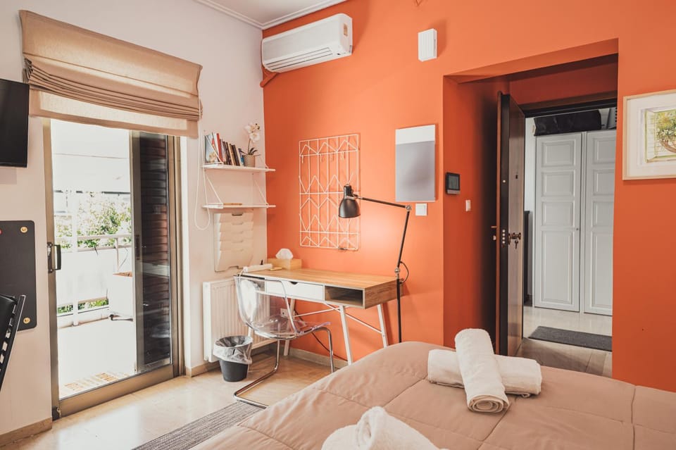 Bed, Kitchen or kitchenette, Photo of the whole room, Dining area, Bedroom, internet, towels, air conditioner