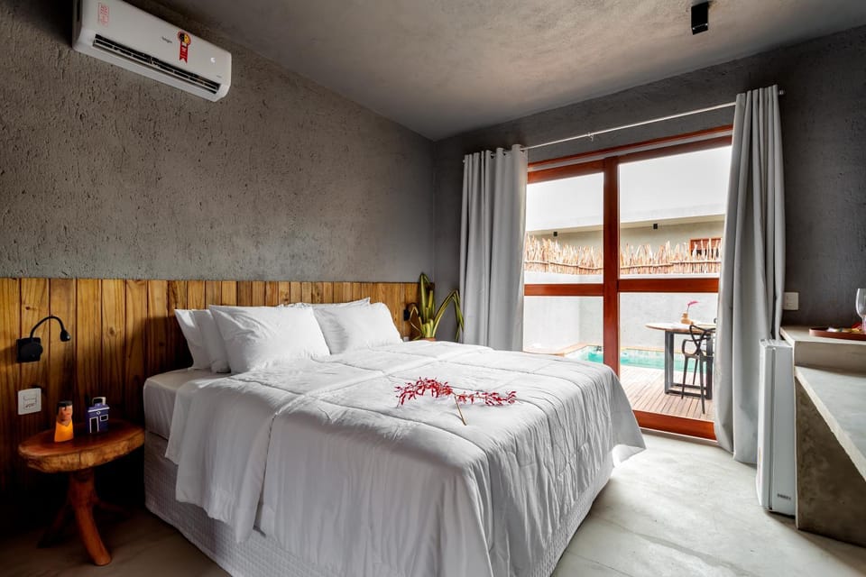 Bedroom, air conditioner