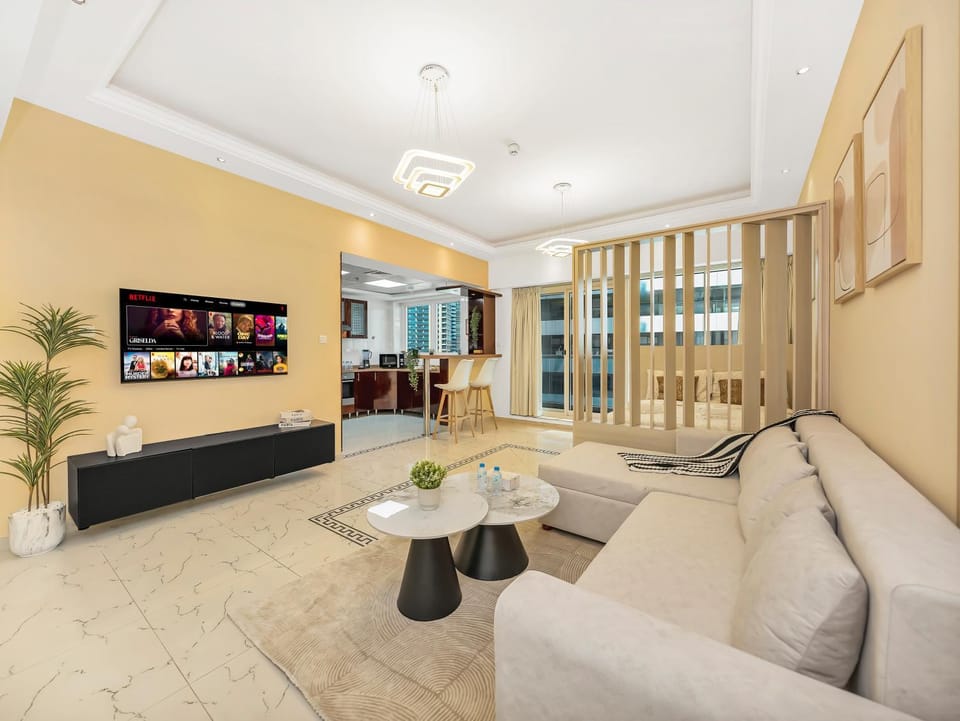 Spacious Home Near Metro & Beach in Dubai Marina Apartment in Dubai