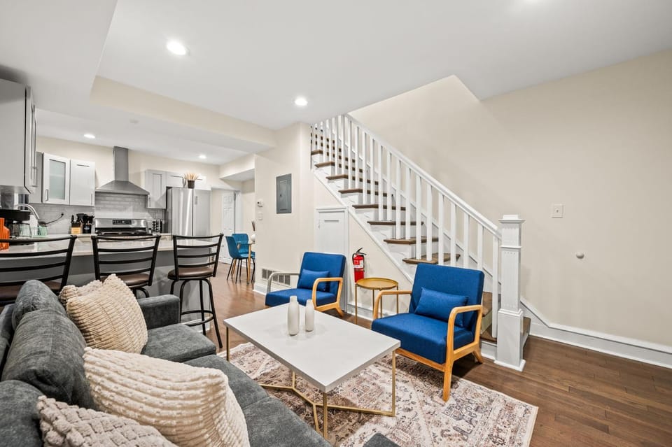 Spacious 3-Bedroom Apt in the Heart of Philly Apartment in Philadelphia