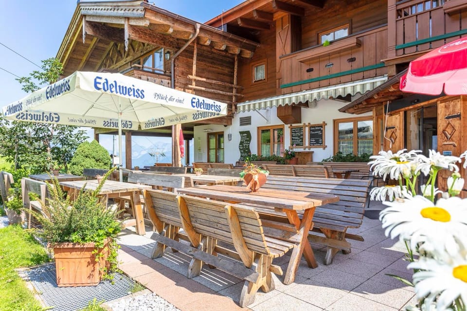 Berggasthof Christernreith Inn in Salzburgerland