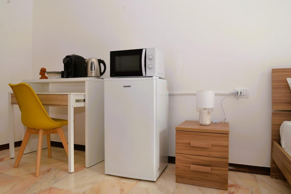 TV and multimedia, Coffee/tea facilities, Kitchen or kitchenette, hair dresser, oven