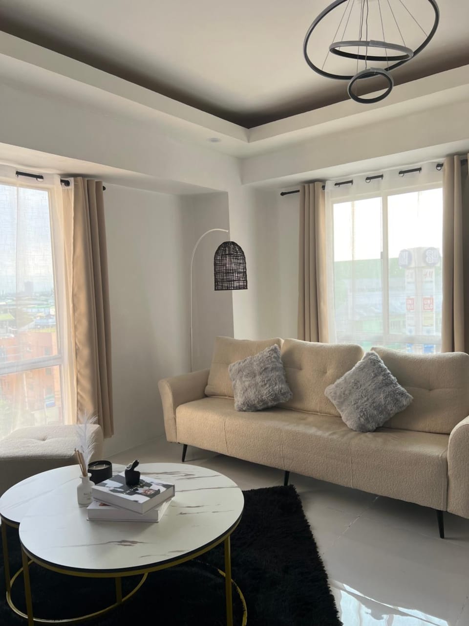 LUCKY 7 Suites Hotel in Las Pinas