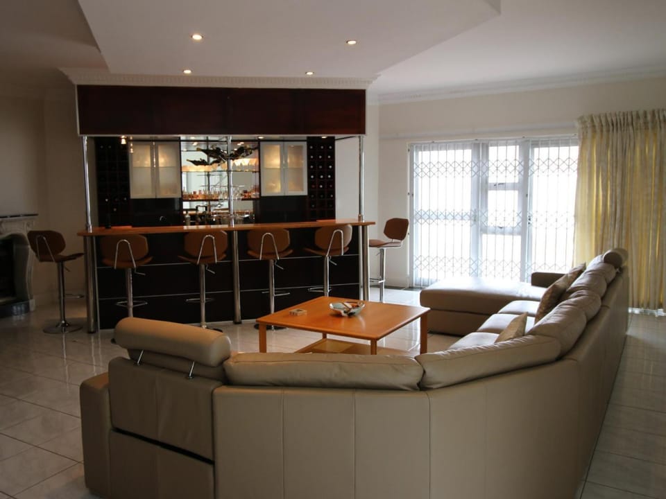 Communal lounge/ TV room, Seating area