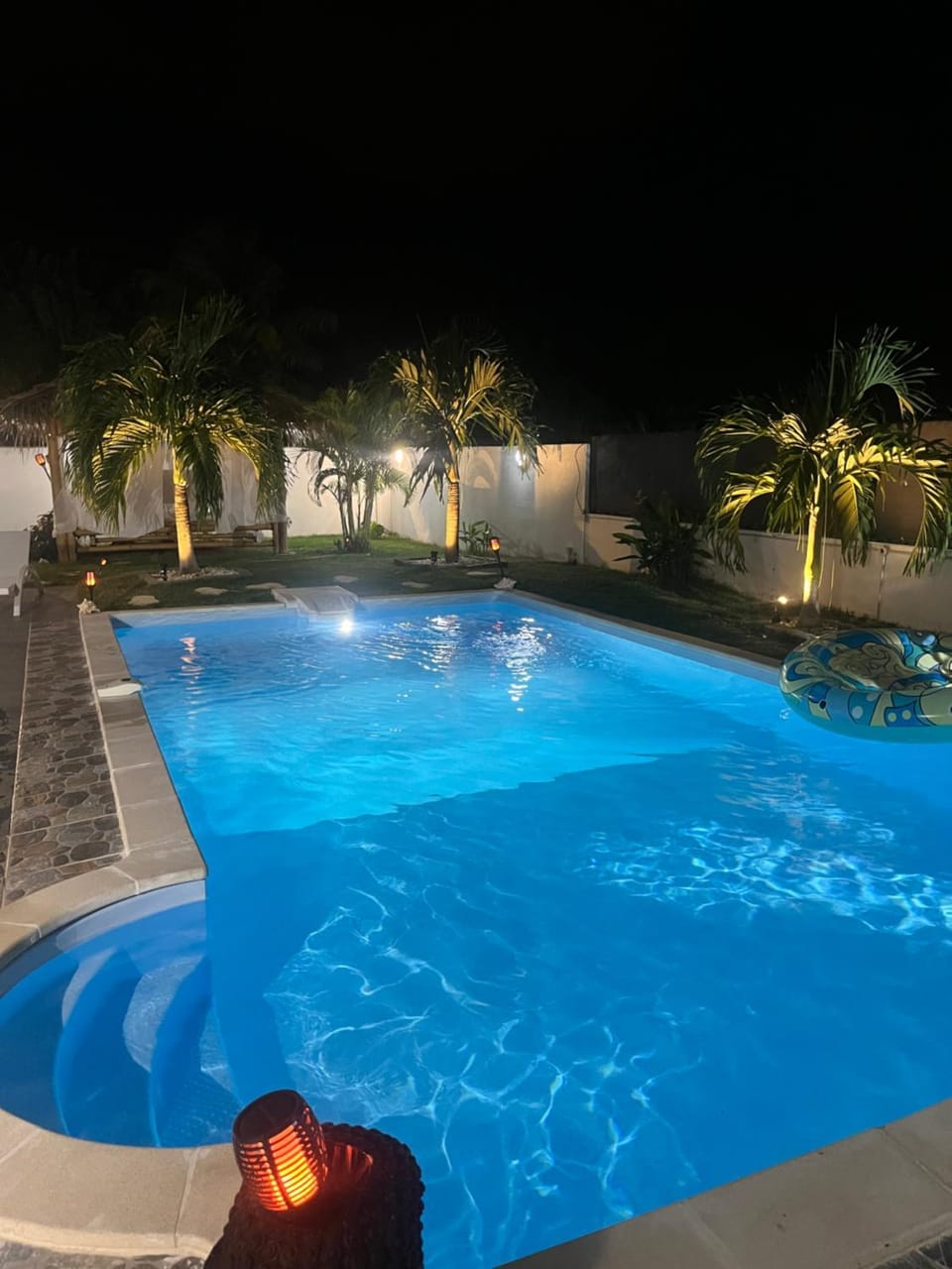 Night, Pool view