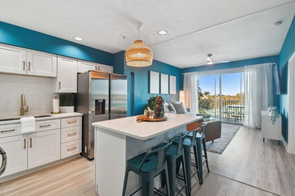 Fabulous Golf and Marina Community Condo Apartment in Burnt Store Marina