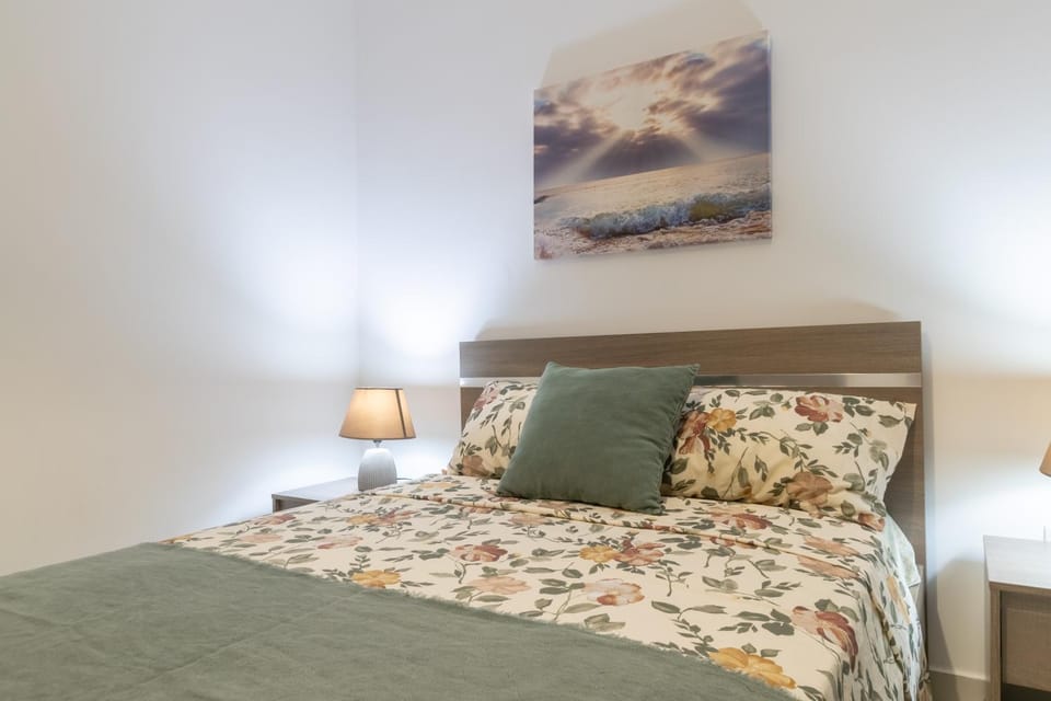 Modern and Spacious Apartment Close to The Sea Apartment in Saint Paul's Bay