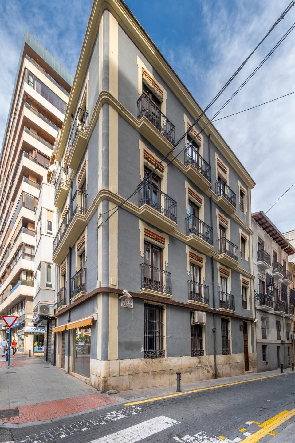 Property building, Facade/entrance