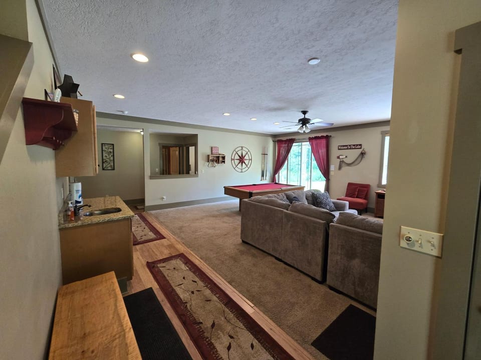Trail's End House in McHenry