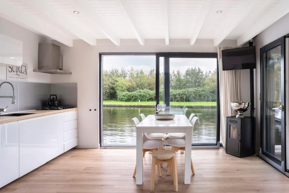 6-pers houseboat Amsterdam Docked boat in South Holland (province)