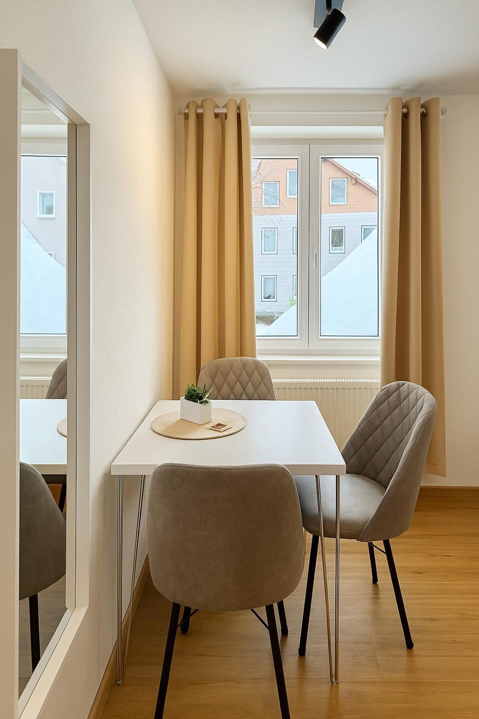 Allgäu Suites - Innenstadt, Schlafzimmer, Küche, Parkplatz möglich, Dachterrasse Apartment in Kempten
