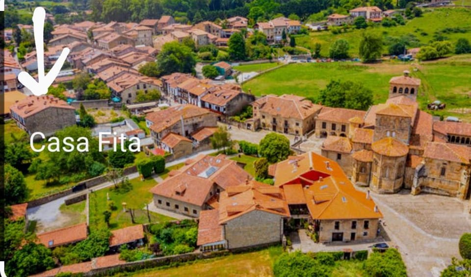 Casa Fita con Parking Apartment in Santillana del Mar