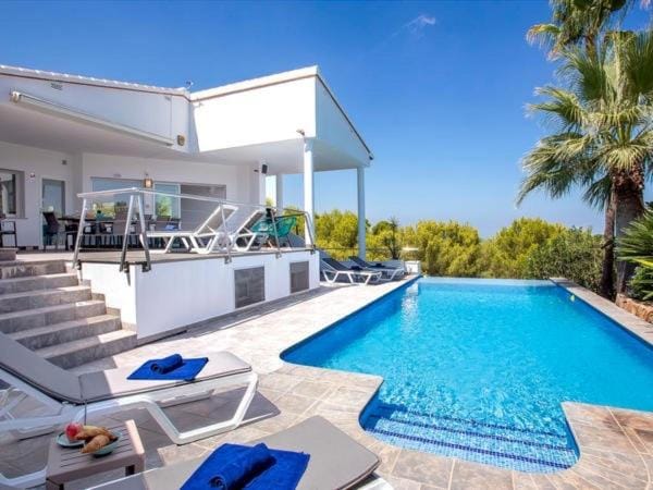 Villa Blanca La Sella Villa in Marina Alta