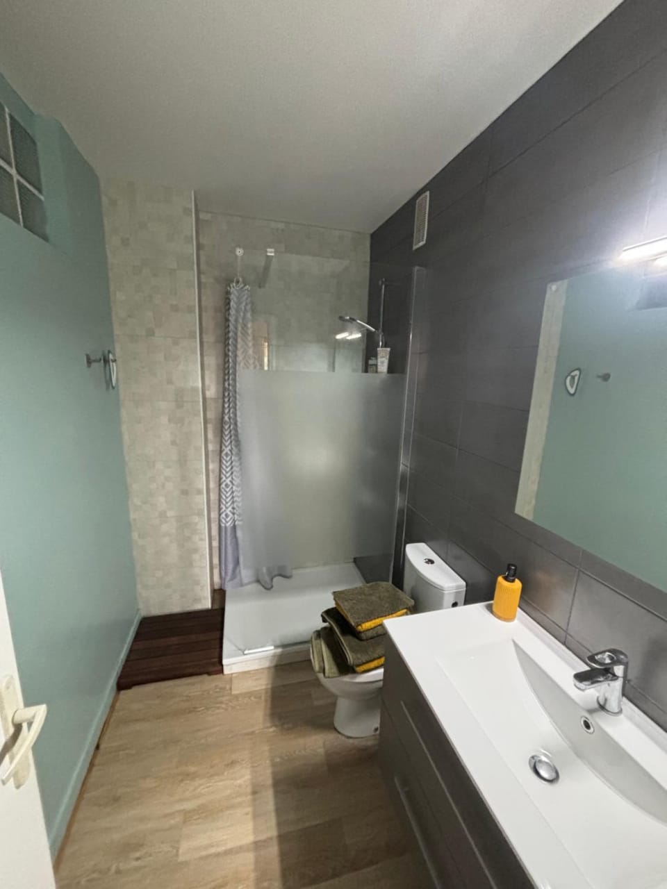 Shower, Bathroom