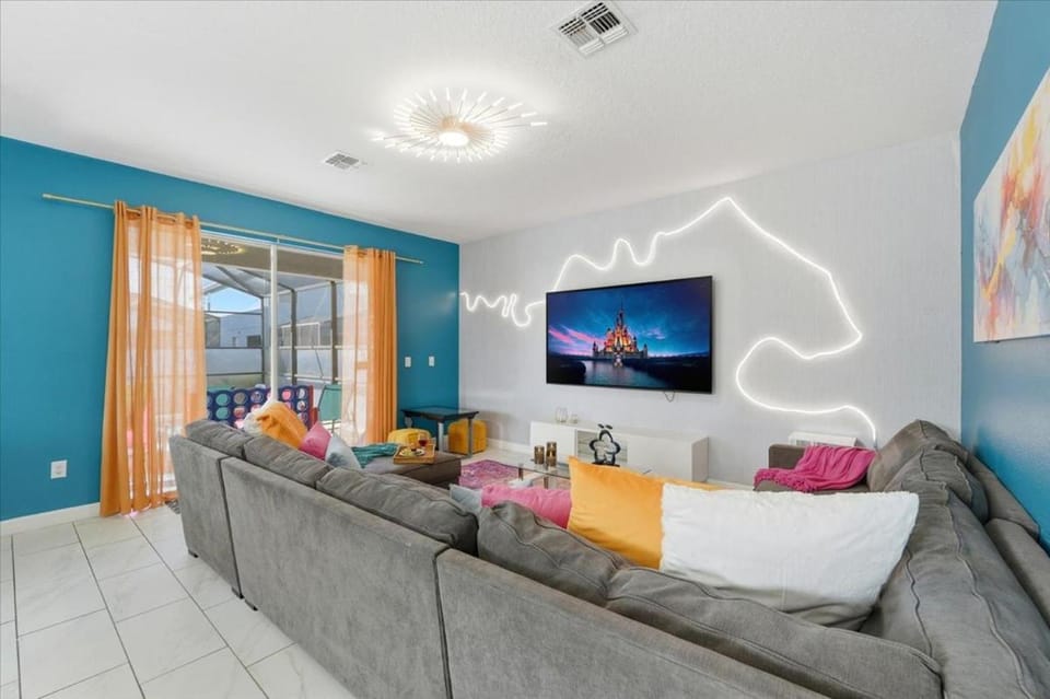 TV and multimedia, Living room, Seating area