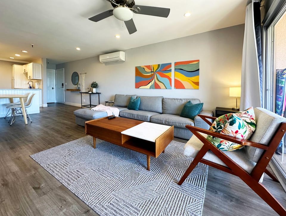 Kitchen or kitchenette, Living room, Dining area, kitchen