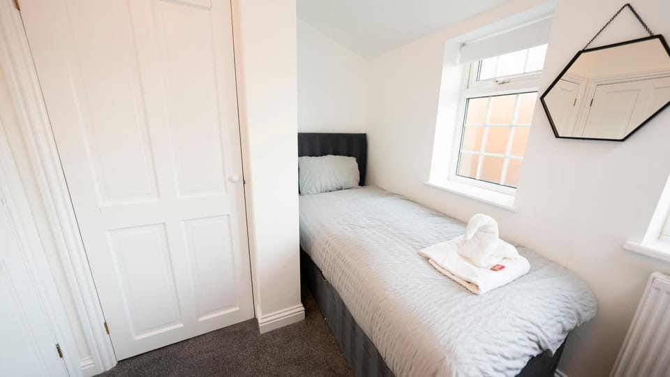 Cosy 2-Bedroom Townhouse - FREE Parking House in Stratford-upon-Avon