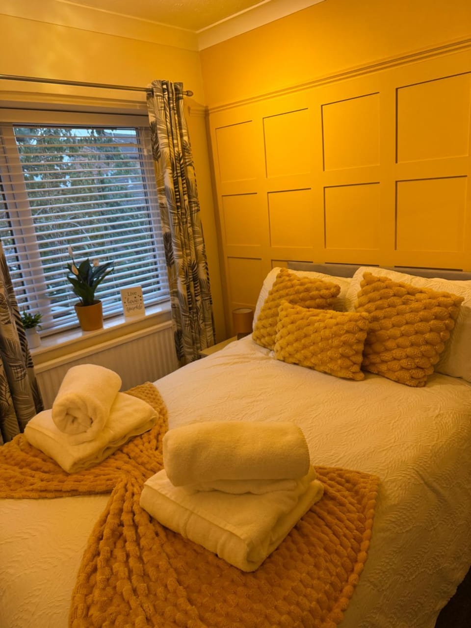 Cherry Blossom Apartment - 3 bed, parking, garden Apartment in Norwich