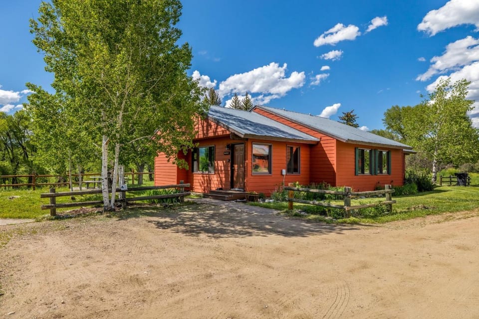 Grizzly House in Colorado