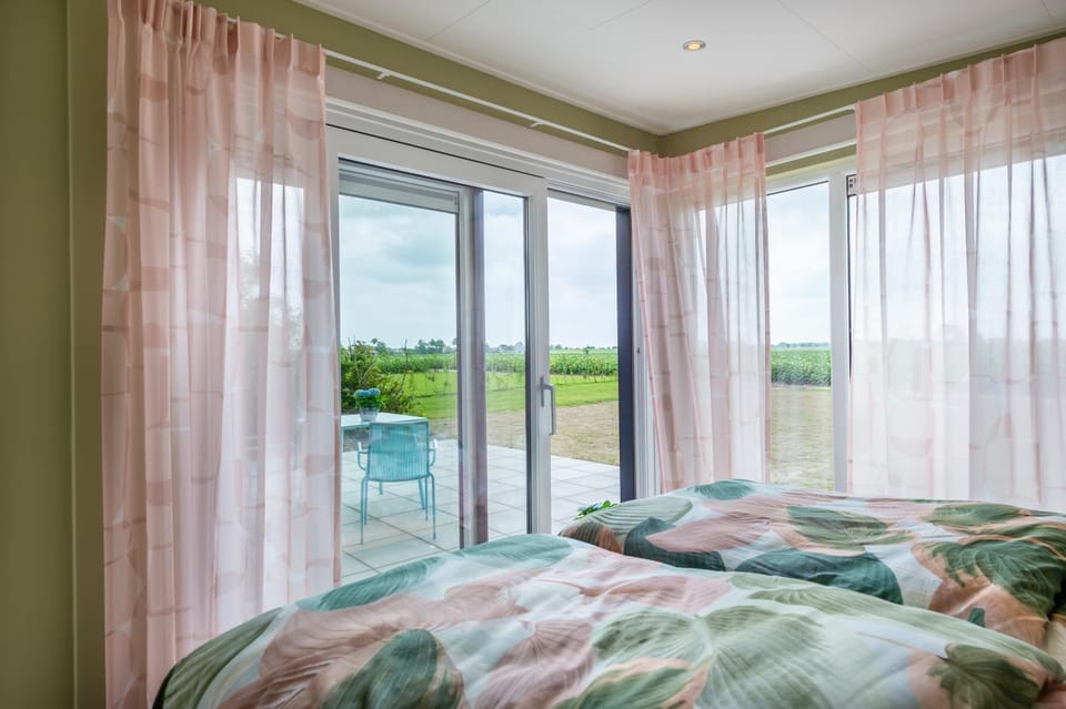 Bedroom, Garden view