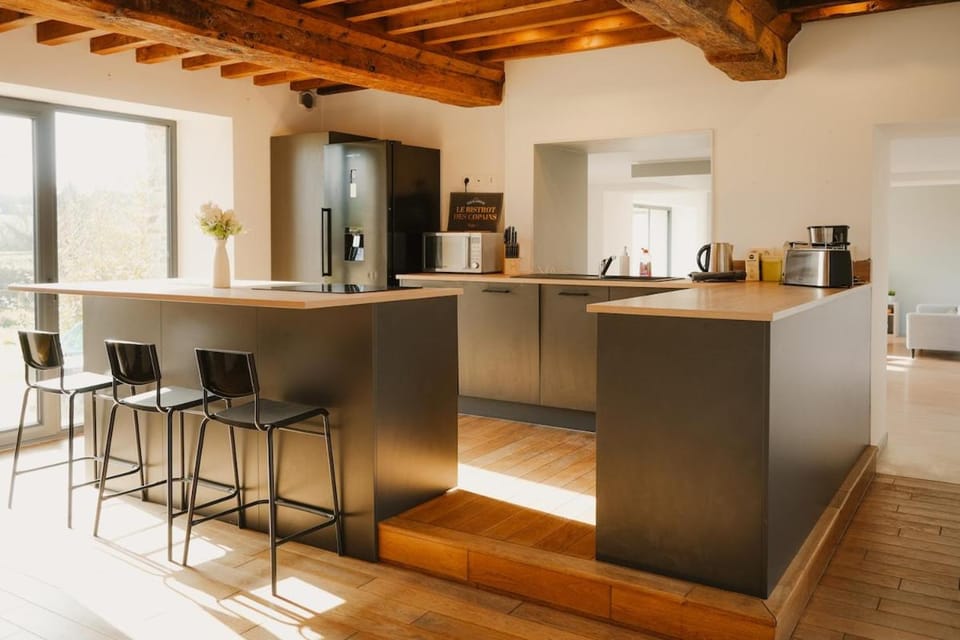 Maison des H, au bord de l'Etang Bed and Breakfast in Normandy