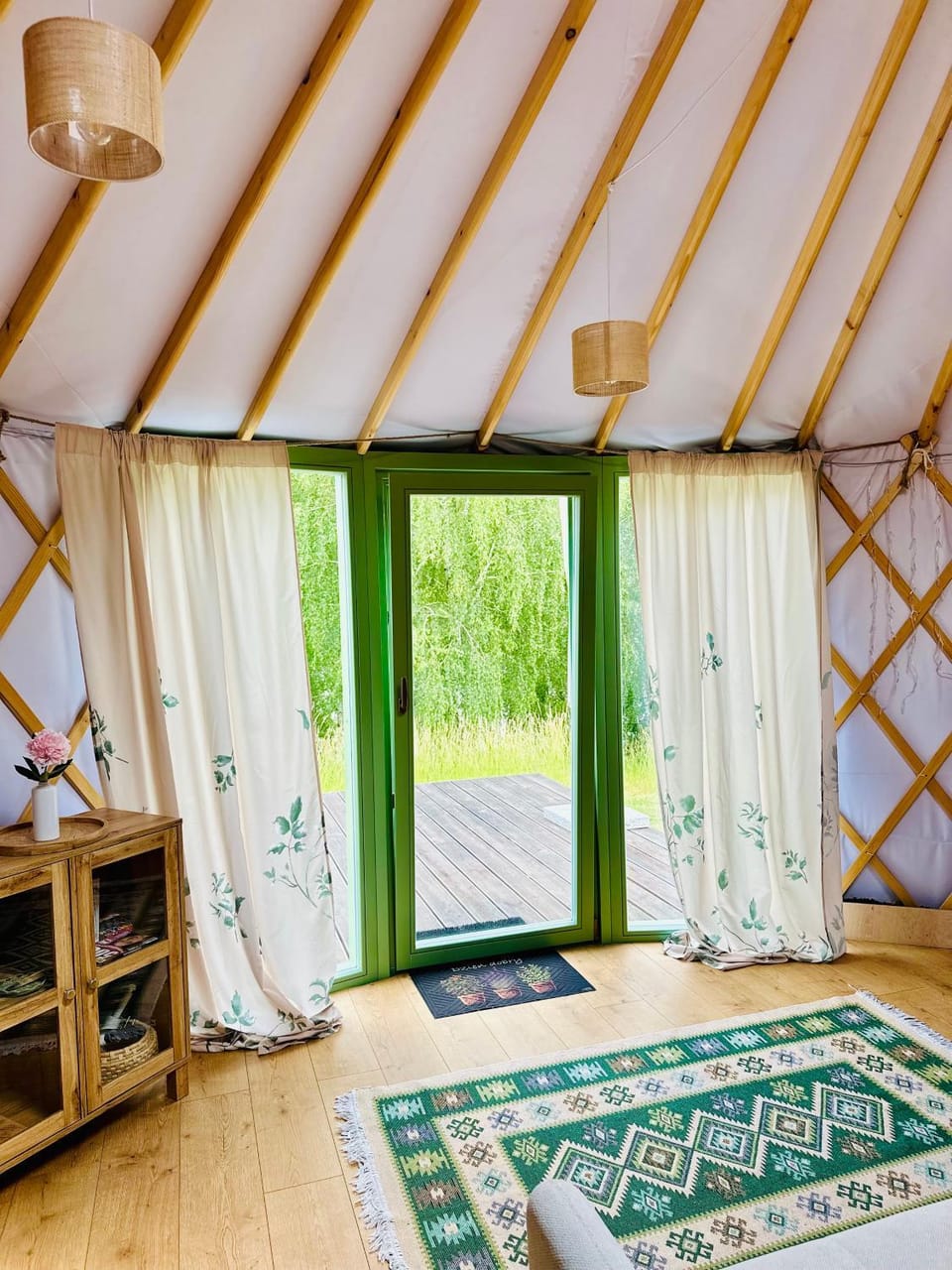 View (from property/room), Living room, Bedroom