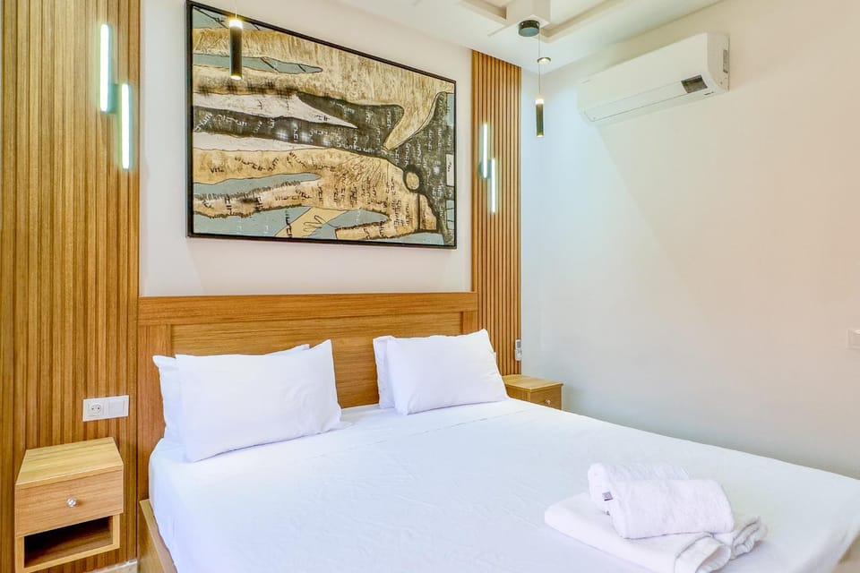 Bed, Photo of the whole room, Bedroom, towels, air conditioner, air conditioner