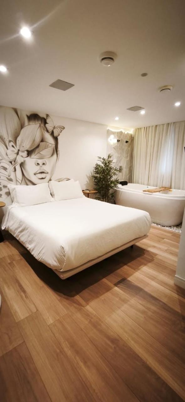 Hot Tub, Spa and wellness centre/facilities