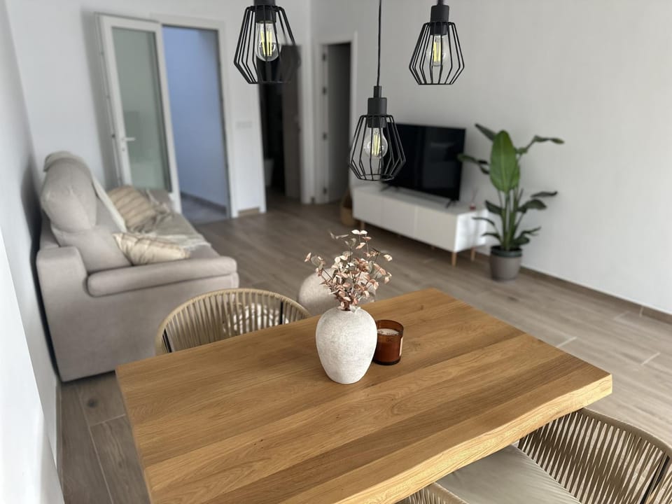TV and multimedia, Living room, Dining area
