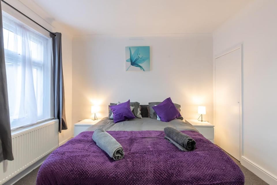 Stylish Modern Home, Southampton House in Southampton