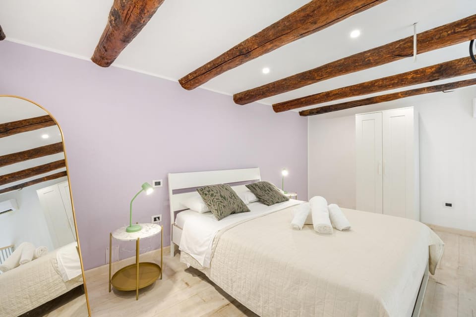 Bed, Photo of the whole room, Bedroom, towels, wardrobe