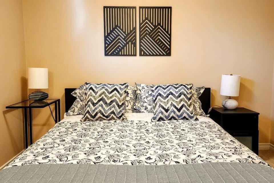 Bed, Bedroom
