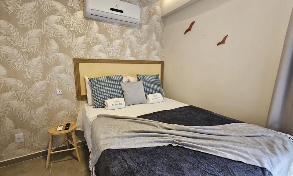 Bed, Photo of the whole room, Bedroom, towels, air conditioner