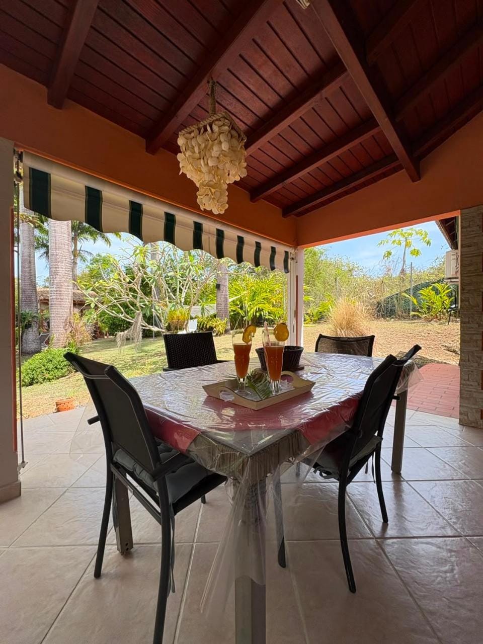 Gite d'arles Bungalow "La Rose" House in Grande-Terre, Guadeloupe
