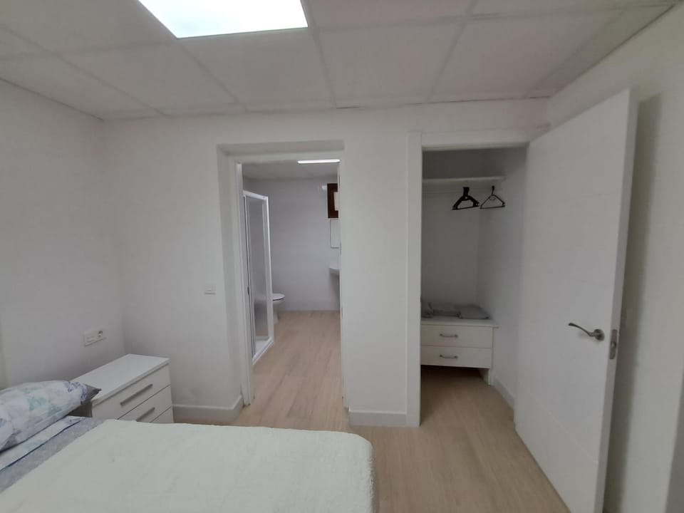 Bedroom, wardrobe