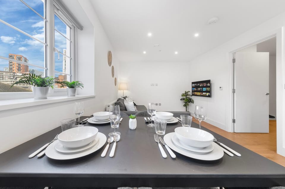 Stylish Stay Nine Elms Vauxhall 1 Bedroom Apartment near London Eye Apartment in London