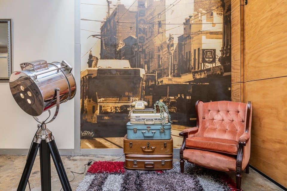 FUN&KY 260sqm Parking 2 Patios WFH WiFi CBD Views Apartment in Melbourne