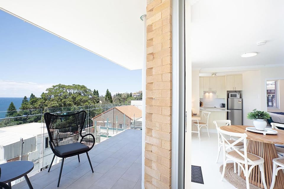 Coogee Lookout Apartment in Sydney