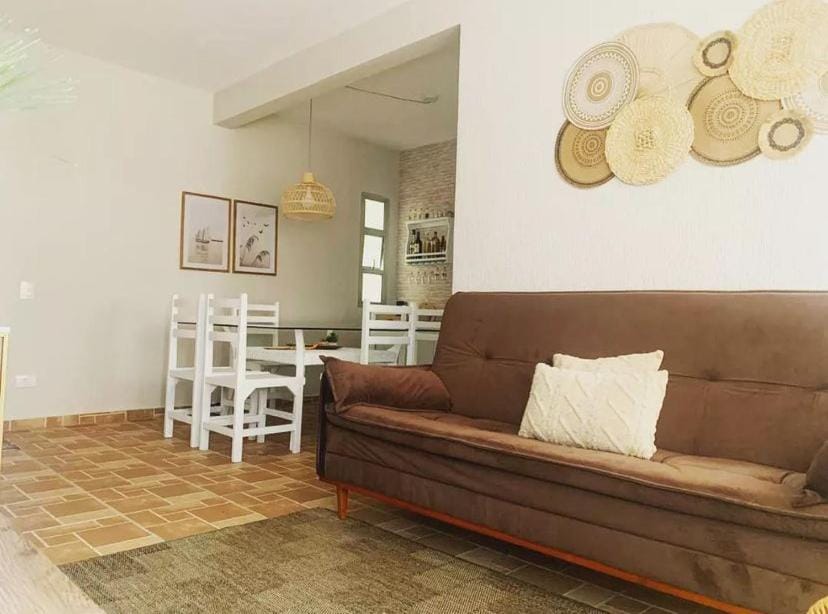 Imperdível Apartamento Completo a 5 Minutos da Praia com Garagem e Ideal Para Lazer e Trabalho Remoto Apartment in State of São Paulo