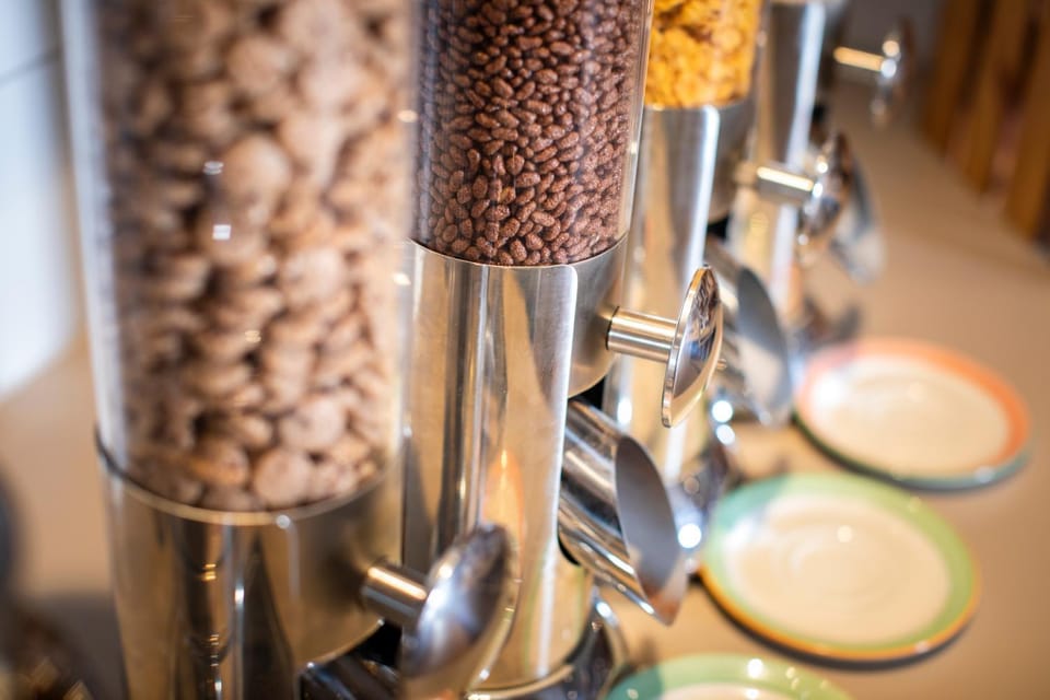 Breakfast, Buffet breakfast
