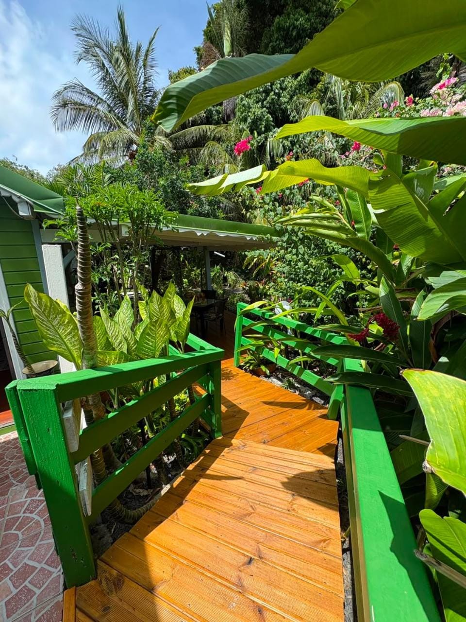 Gite d'Arles Bungalow "L'Oasis" House in Grande-Terre, Guadeloupe