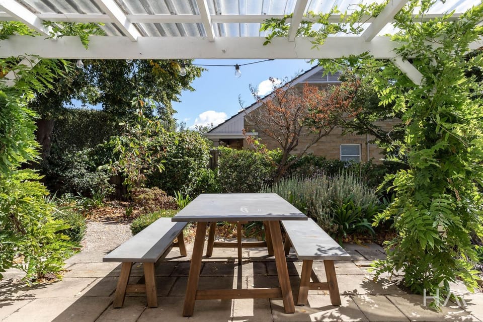 Rose Gold Hideaway House in Launceston