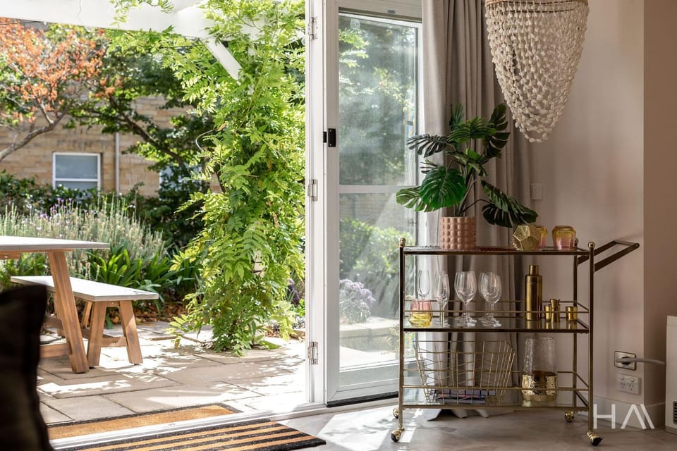 Rose Gold Hideaway House in Launceston